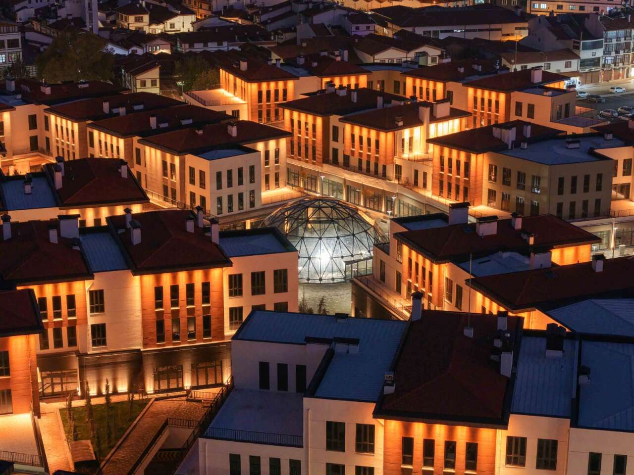 Konya’daki Selçuklu hamamı turistlerin ilgi odağı oldu 8